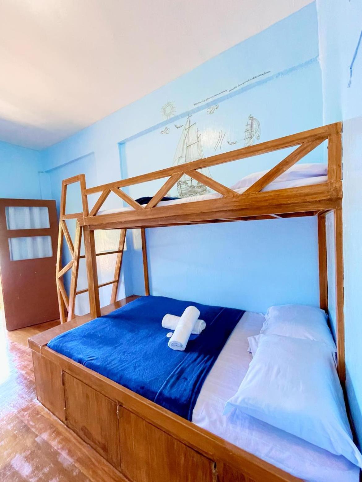 Camiguin Blue Lagoon Lodge *